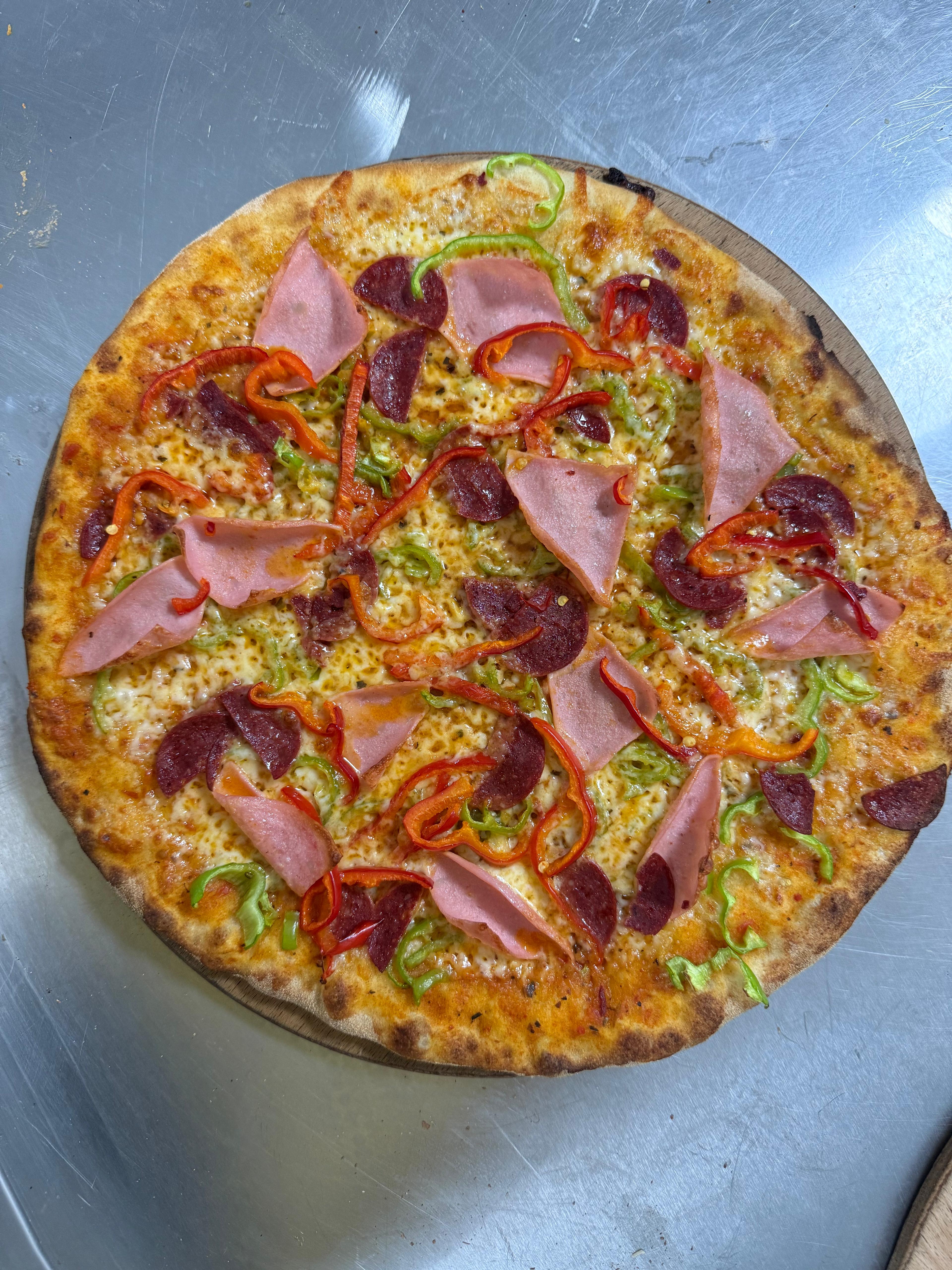 Hindi Fümeli Pizza