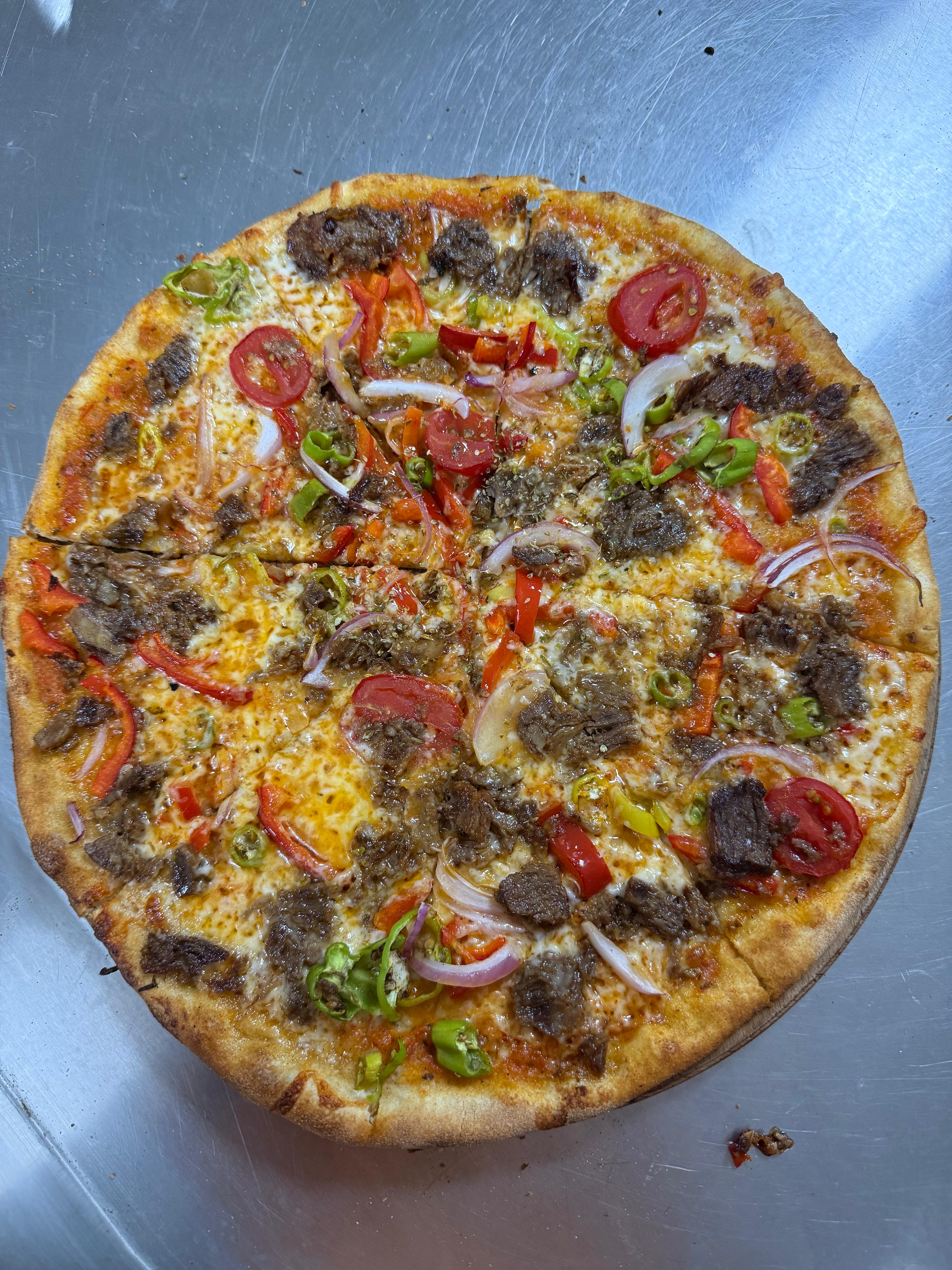 Kavurmalı Pizza